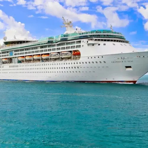 royal-caribbean-grandeur-of-the-seas-01-JF97DLo royal-caribbean-grandeur-of-the-seas-01-JF97DLo